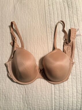 Victoria's Secret Nude Lightly Padded T-Shirt Bra